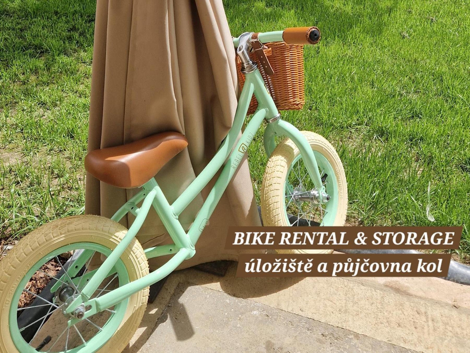 Villa Follemira Cz - Kitchen - Garden - Bike Storage Pencin Eksteriør bilde